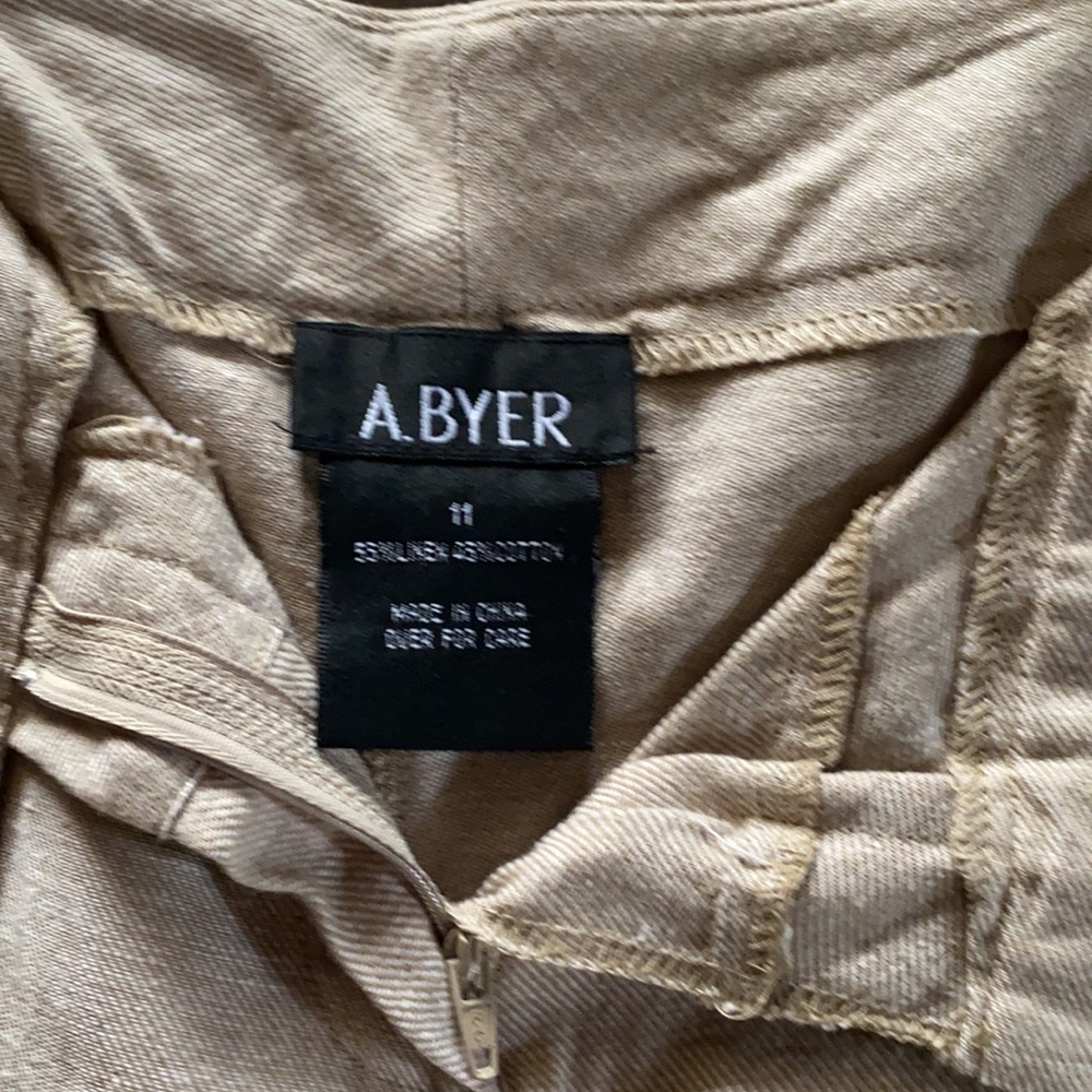 Clothes - Picture 3 of 3